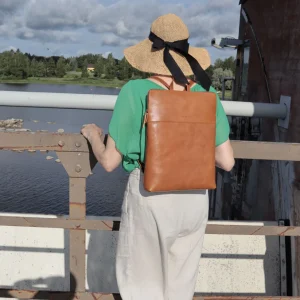 Okay´s kotimainen Anni Nahkainen Reppu